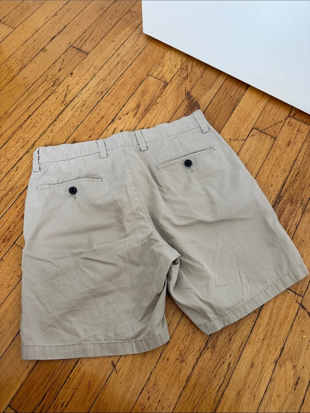 J. Crew Men's Flat-Front Khaki Shorts - Light Beige
